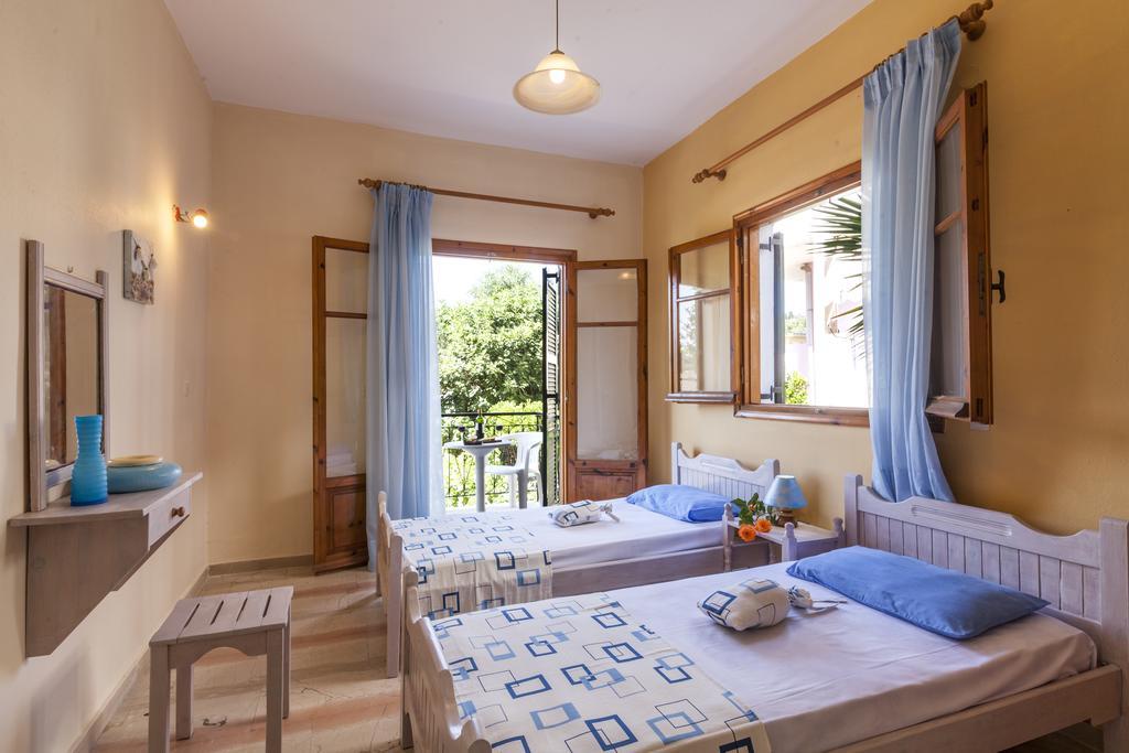 Ipsos Marias Apartments Exterior photo